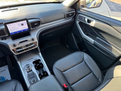 2024 Ford Explorer XLT 4WD