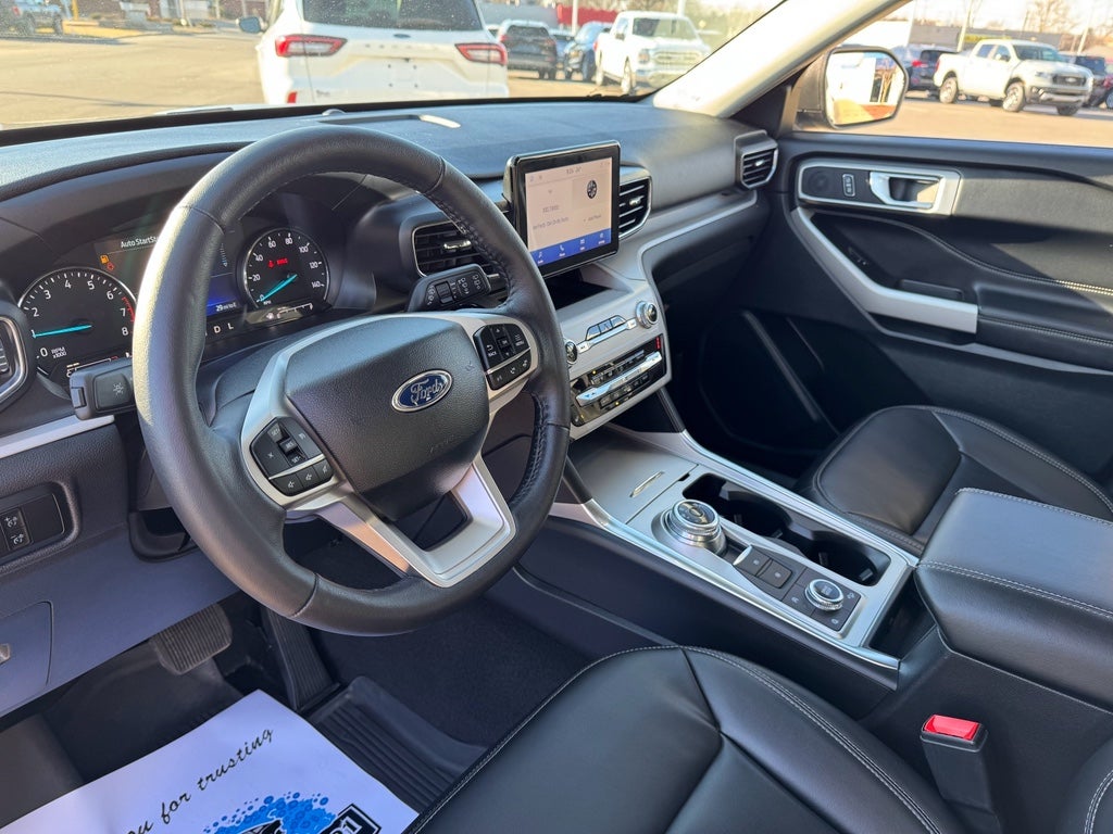 2024 Ford Explorer XLT 4WD