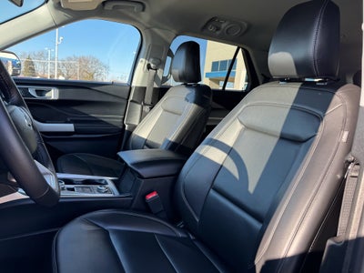 2024 Ford Explorer XLT 4WD