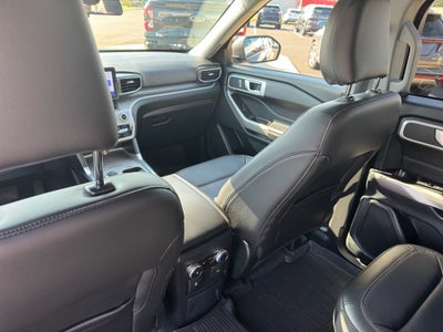 2023 Ford Explorer XLT 4WD