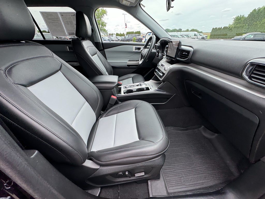 2023 Ford Explorer XLT 4WD