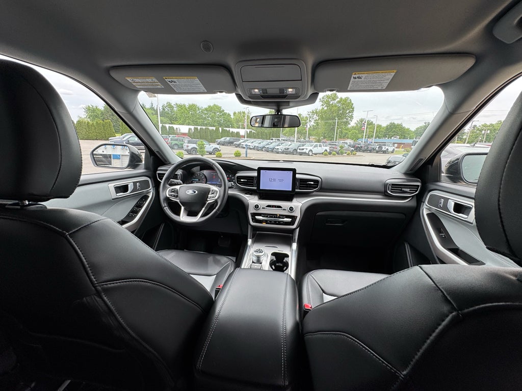 2023 Ford Explorer XLT 4WD