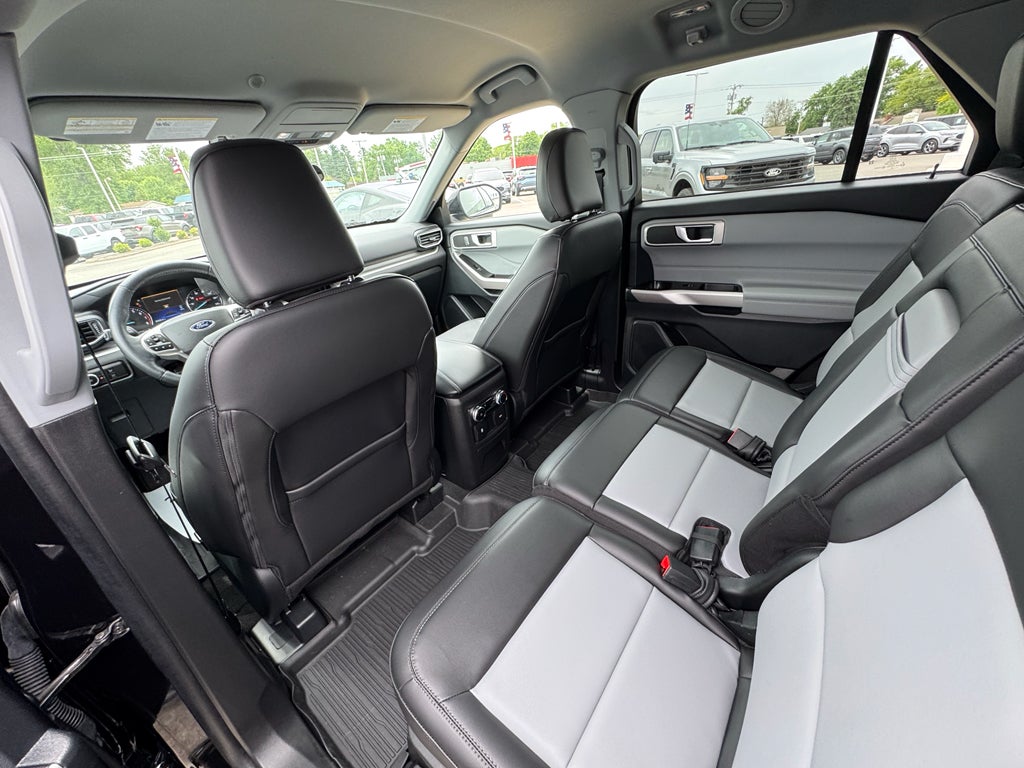 2023 Ford Explorer XLT 4WD