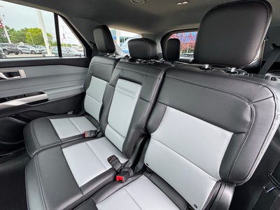 2023 Ford Explorer XLT 4WD