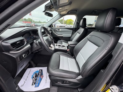 2023 Ford Explorer XLT 4WD