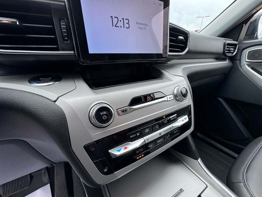 2023 Ford Explorer XLT 4WD