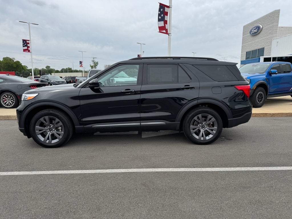 2023 Ford Explorer XLT 4WD