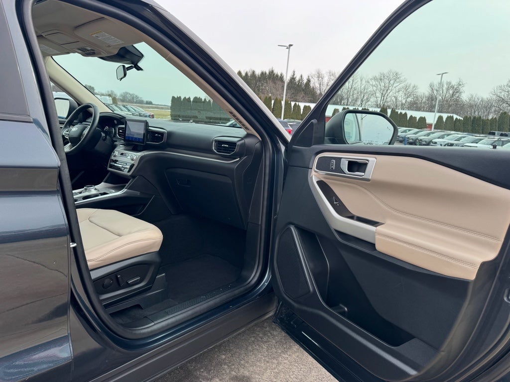 2023 Ford Explorer XLT 4WD