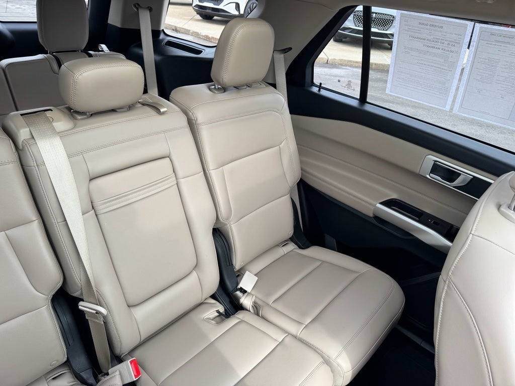 2023 Ford Explorer XLT 4WD