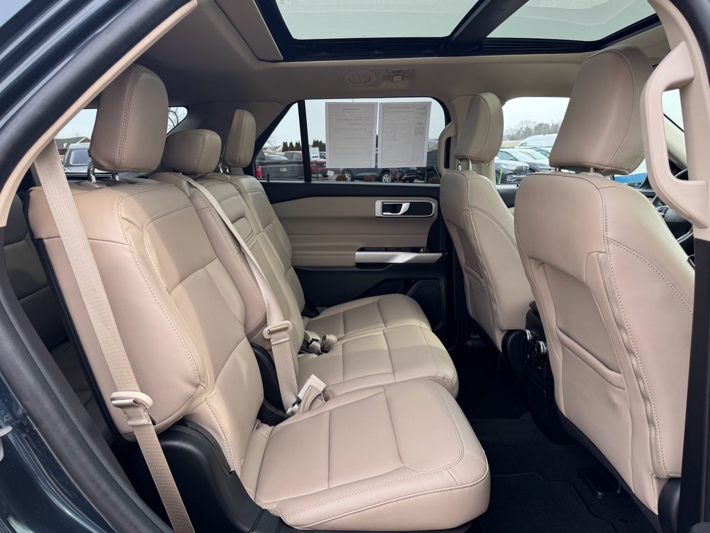 2023 Ford Explorer XLT 4WD