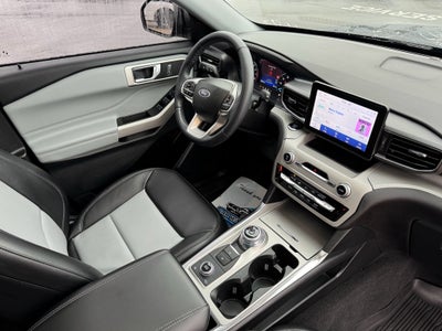 2023 Ford Explorer XLT 4WD