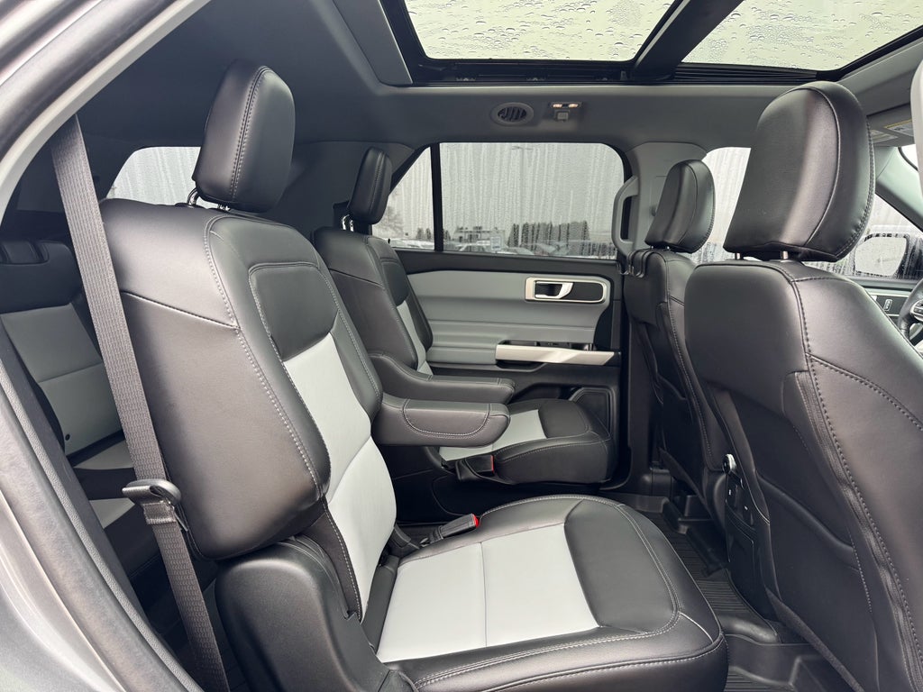 2023 Ford Explorer XLT 4WD