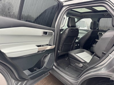 2023 Ford Explorer XLT 4WD