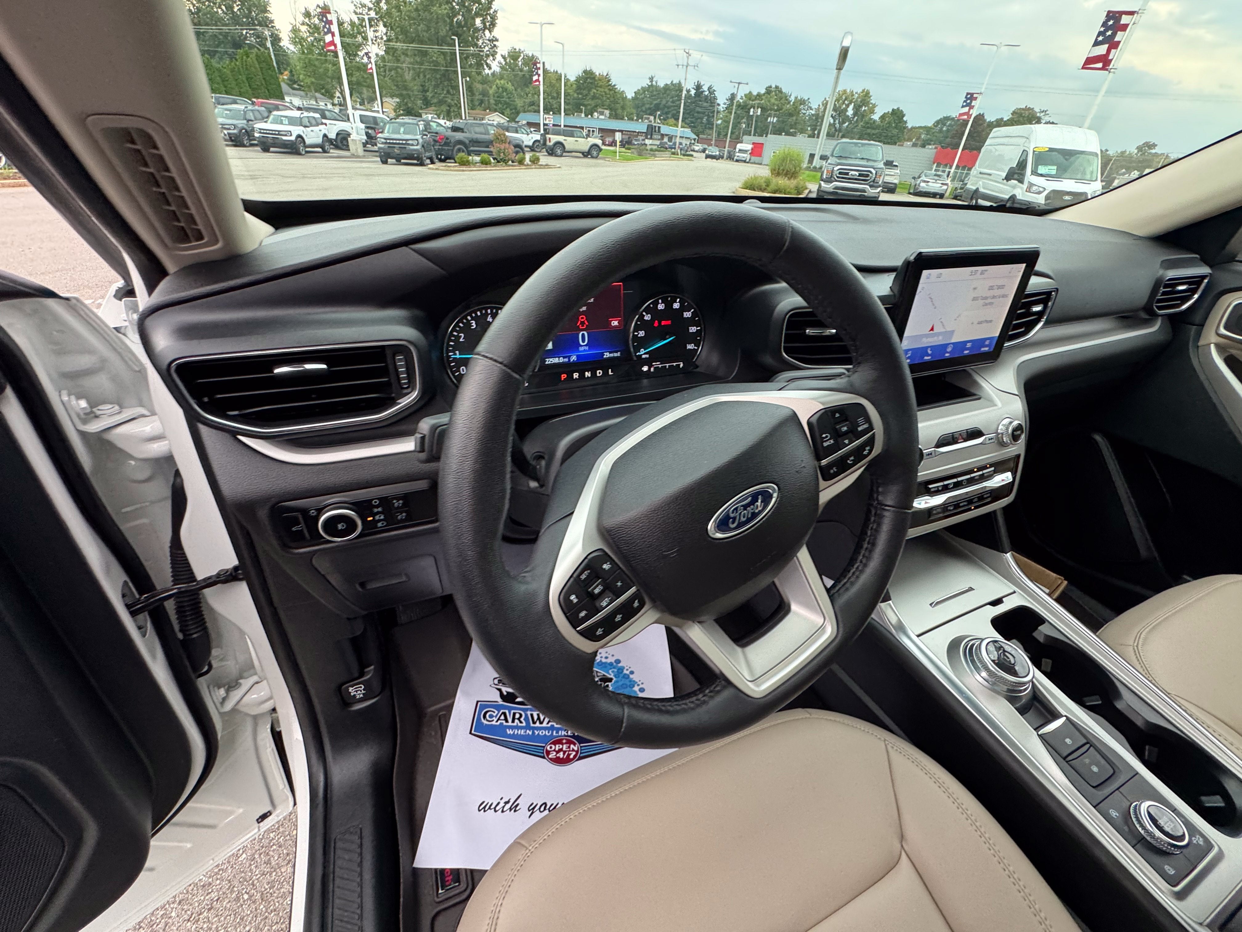 2024 Ford Explorer XLT
