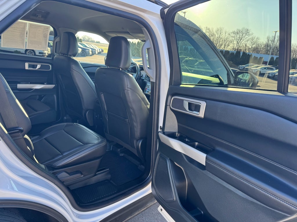 2023 Ford Explorer XLT 4WD