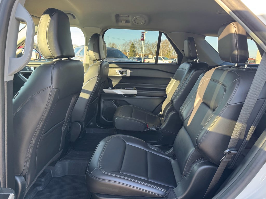 2023 Ford Explorer XLT 4WD