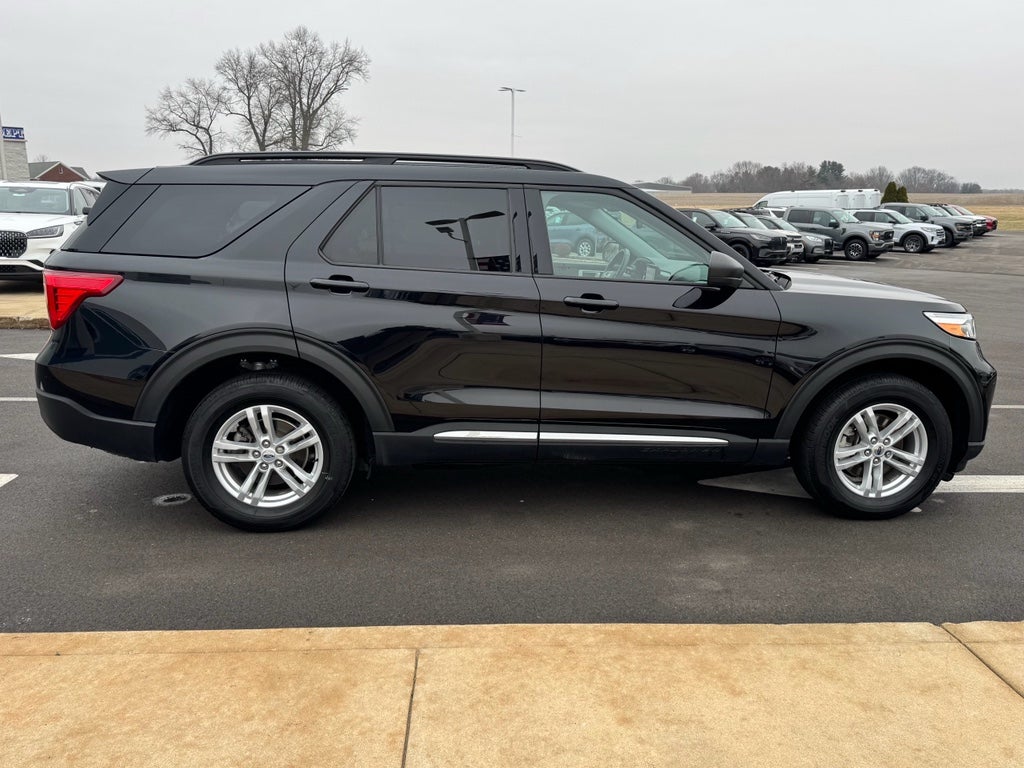 2023 Ford Explorer XLT 4WD