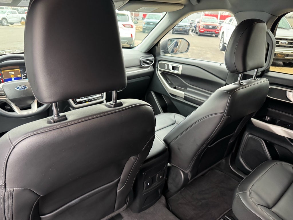 2023 Ford Explorer XLT 4WD