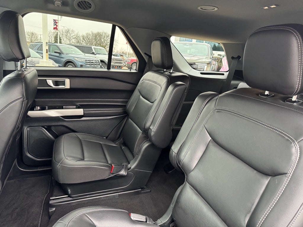 2023 Ford Explorer XLT 4WD