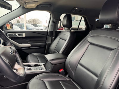 2023 Ford Explorer XLT 4WD
