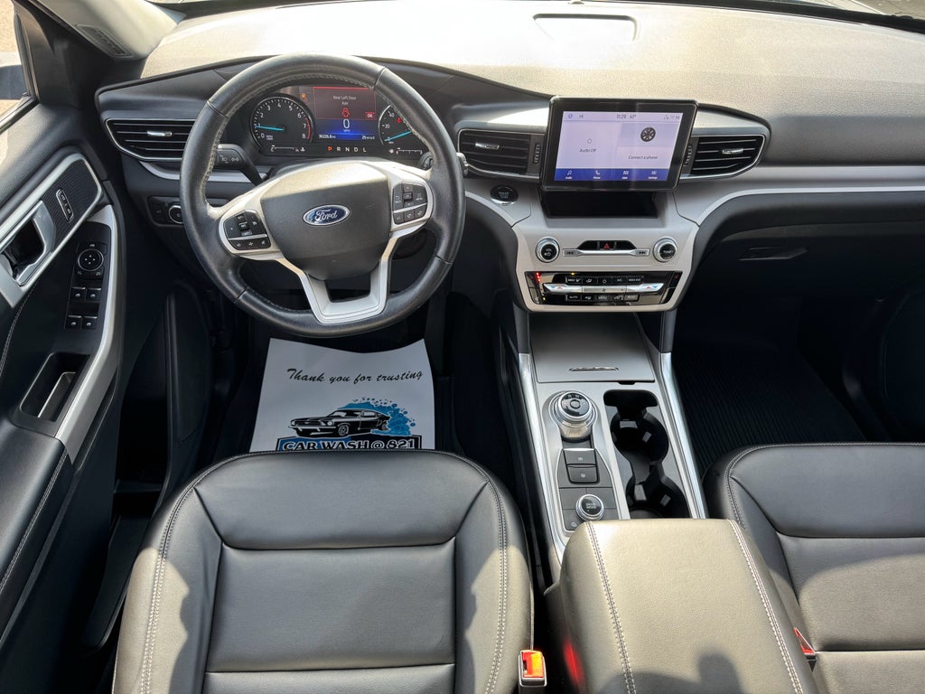 2023 Ford Explorer XLT 4WD