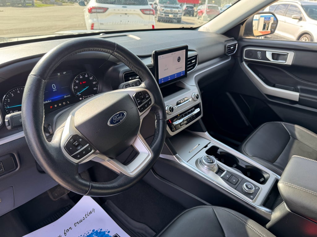 2023 Ford Explorer XLT 4WD