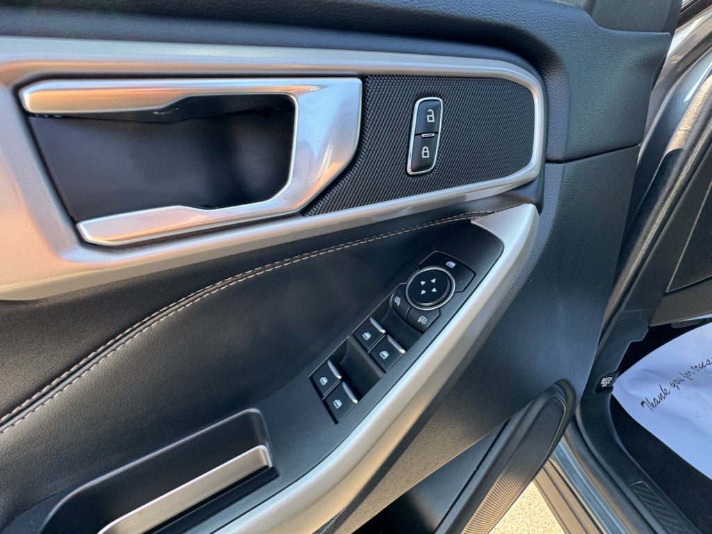 2023 Ford Explorer XLT 4WD