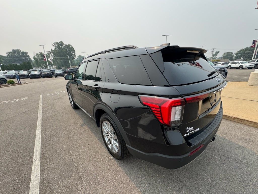 2025 Ford Explorer Active