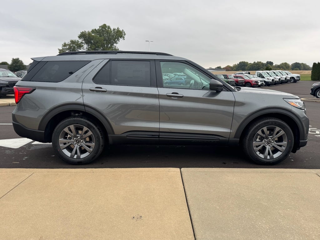 2026 Ford Explorer Active AWD