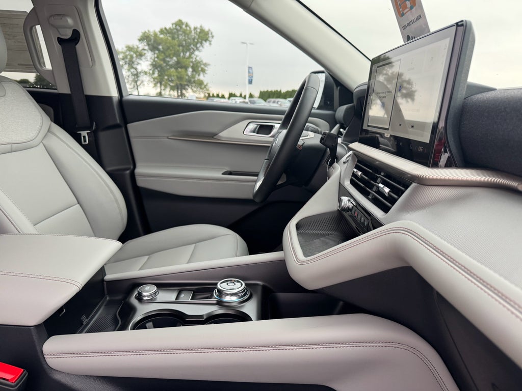 2026 Ford Explorer Active AWD