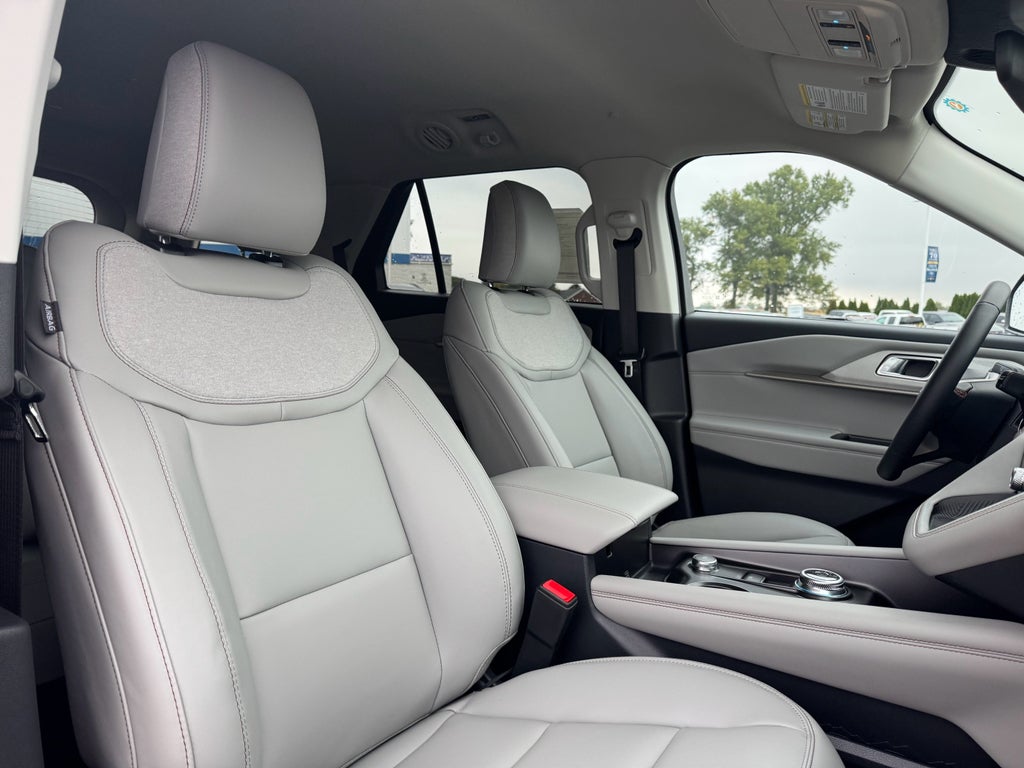 2026 Ford Explorer Active AWD