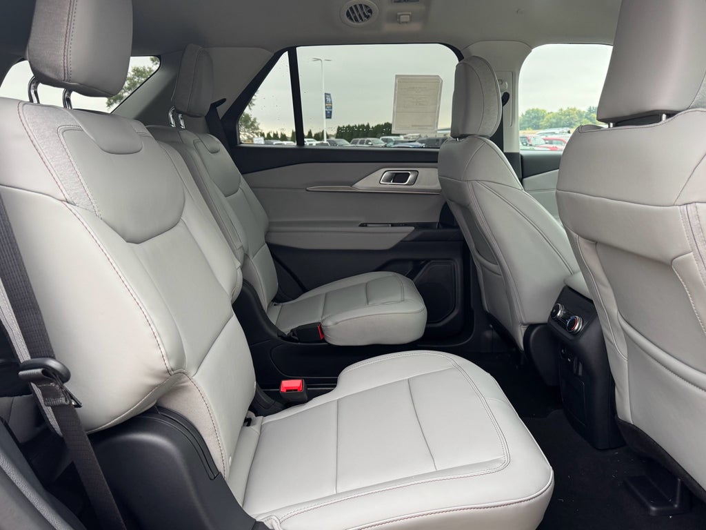 2026 Ford Explorer Active AWD