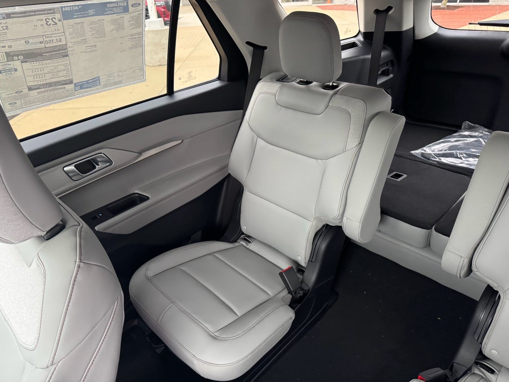 2026 Ford Explorer Active AWD