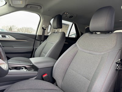 2026 Ford Explorer Active AWD