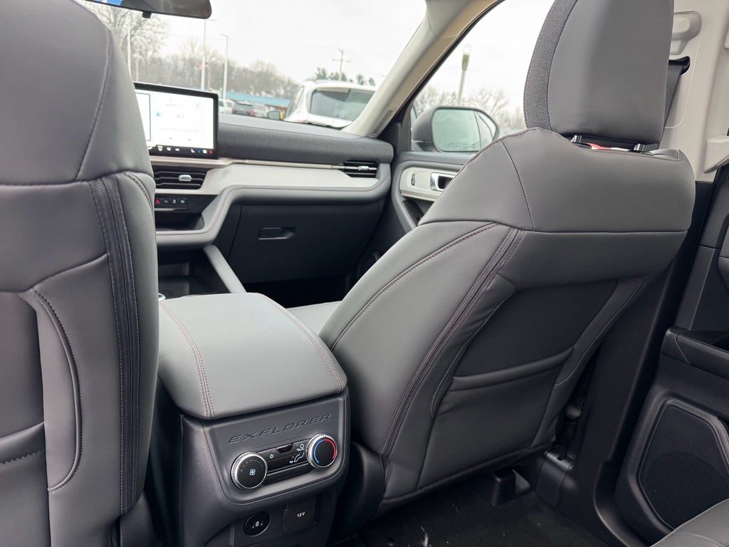 2026 Ford Explorer Active (100A)
