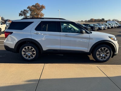 2026 Ford Explorer Active AWD