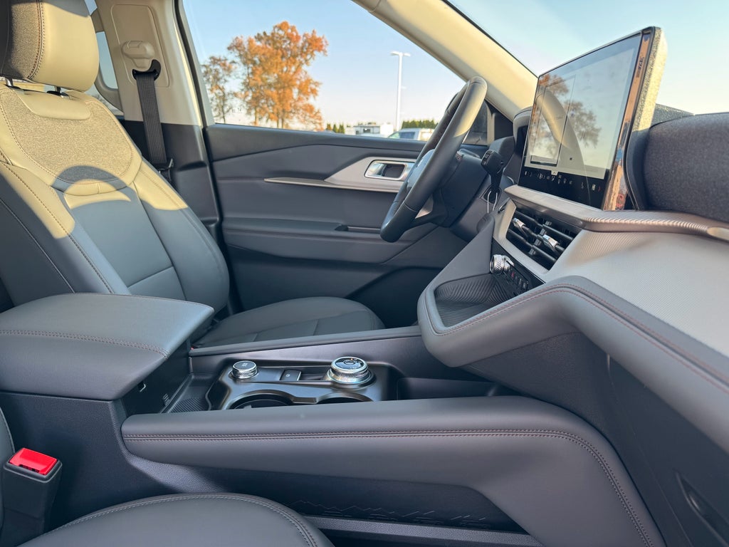 2026 Ford Explorer Active AWD