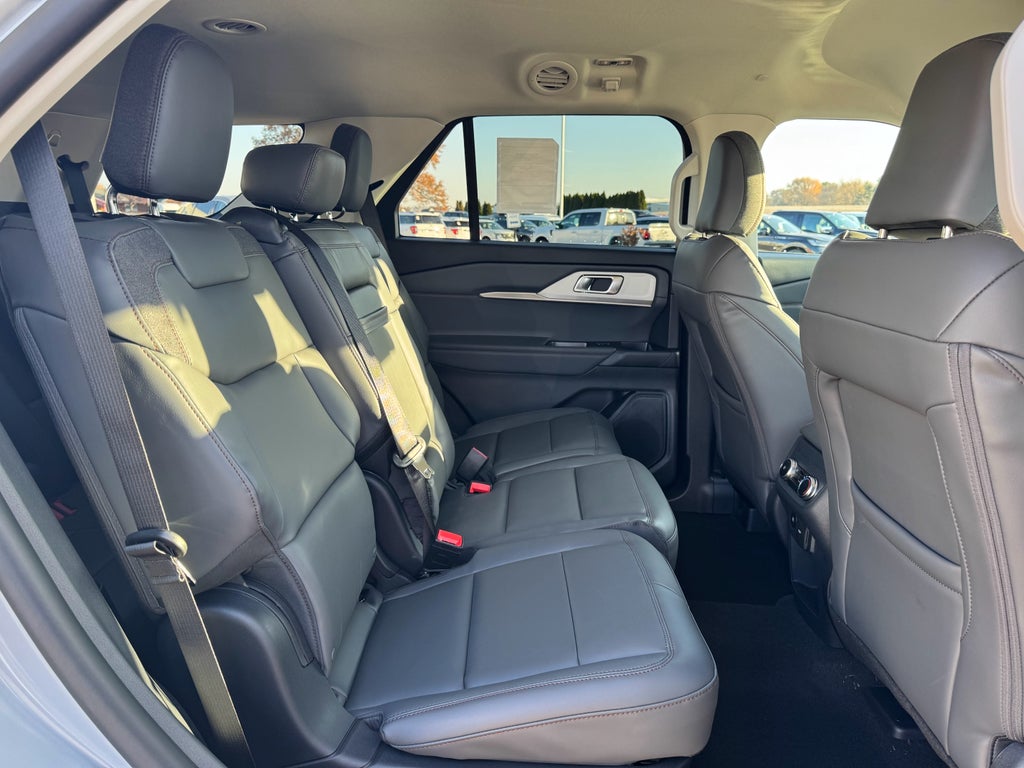 2026 Ford Explorer Active AWD