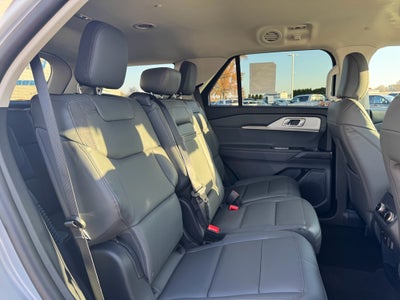 2026 Ford Explorer Active AWD