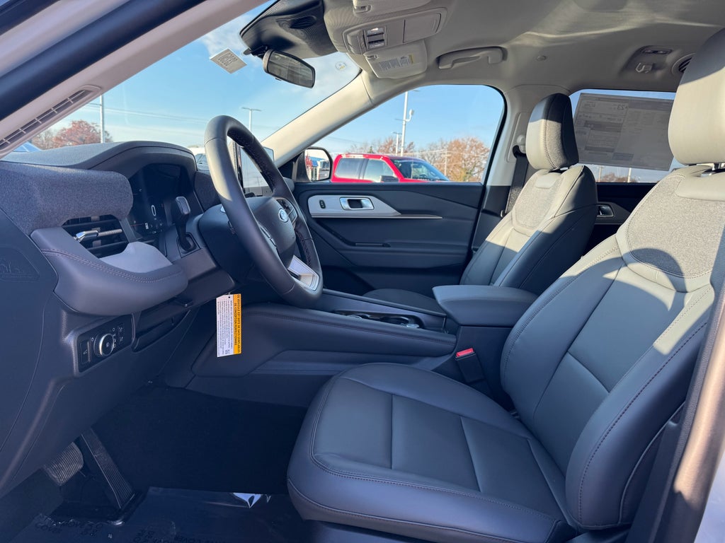 2026 Ford Explorer Active AWD