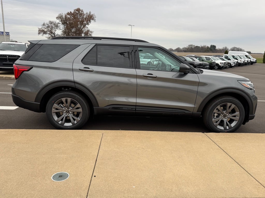 2026 Ford Explorer Active AWD