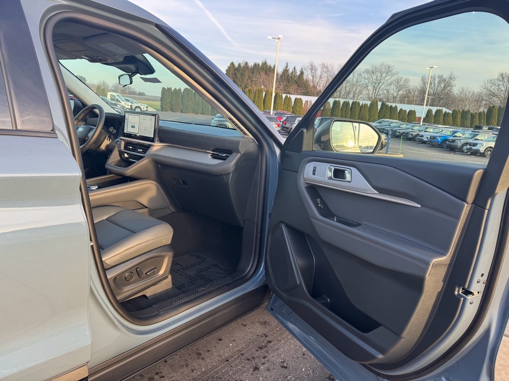 2026 Ford Explorer Active AWD