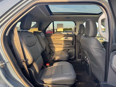 2026 Ford Explorer Active AWD