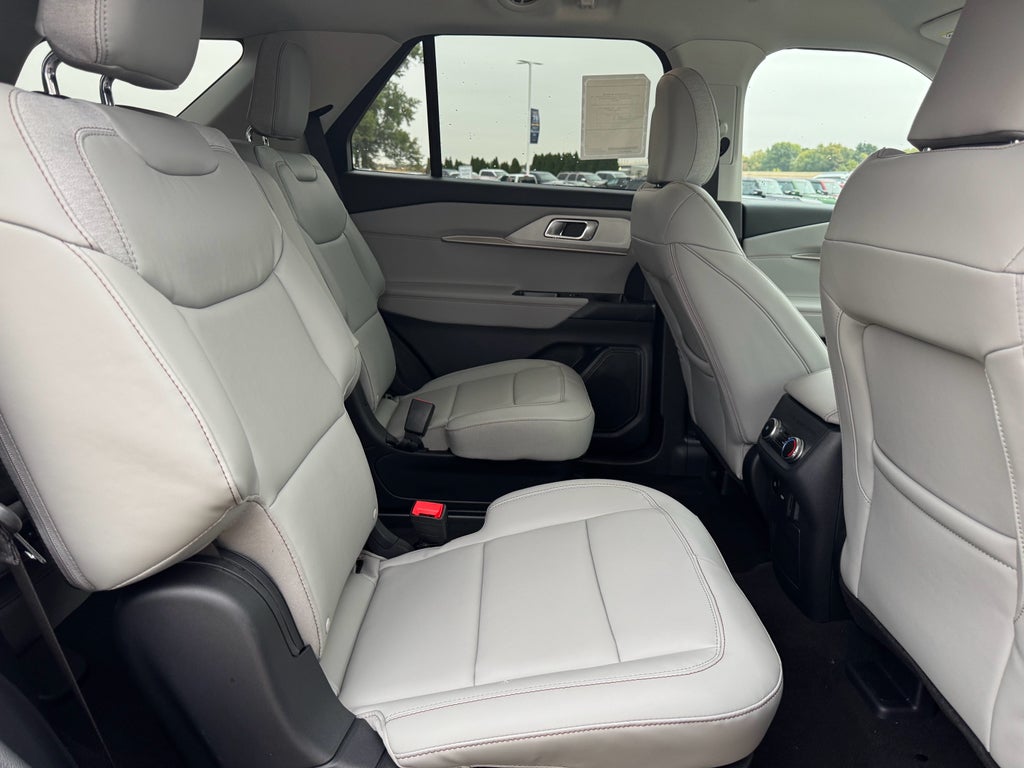 2026 Ford Explorer Active AWD