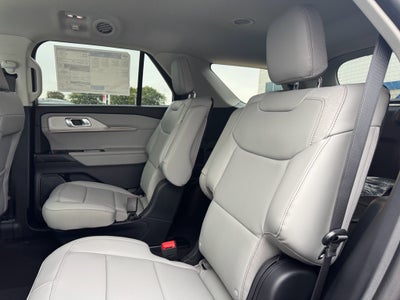 2026 Ford Explorer Active AWD