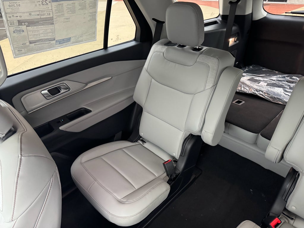 2026 Ford Explorer Active AWD