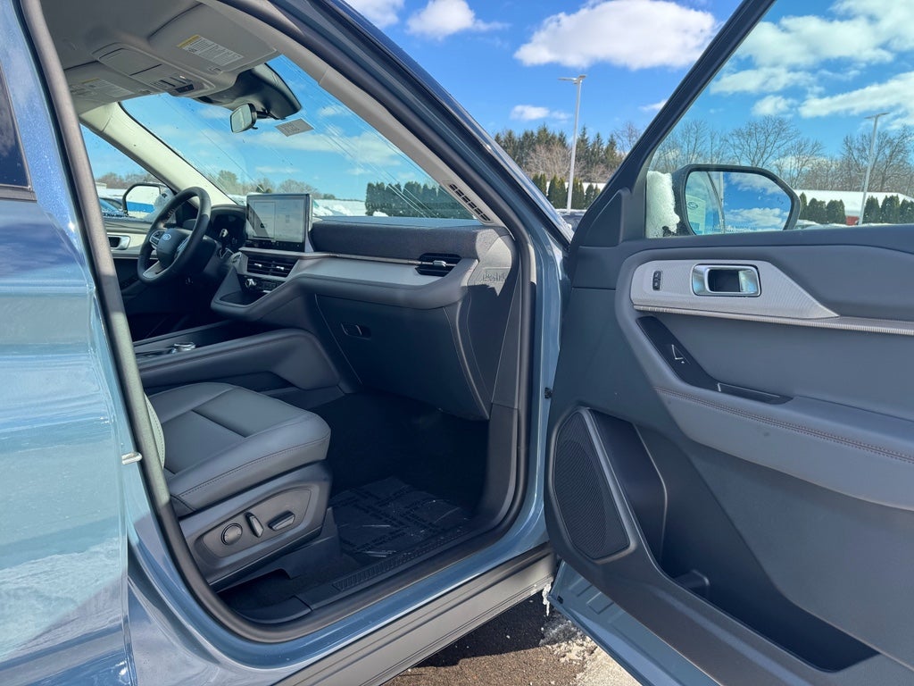 2026 Ford Explorer Active AWD