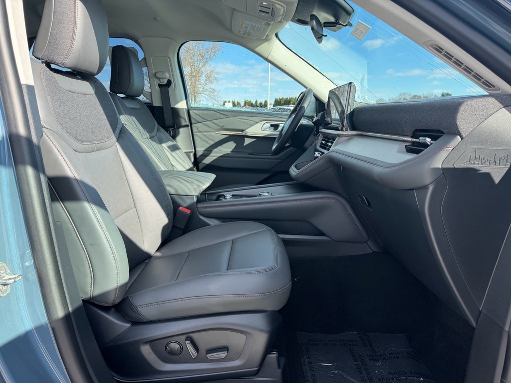 2026 Ford Explorer Active AWD