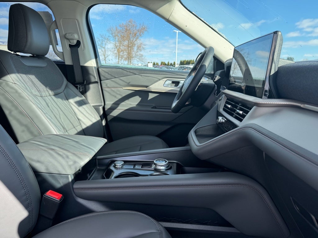 2026 Ford Explorer Active AWD