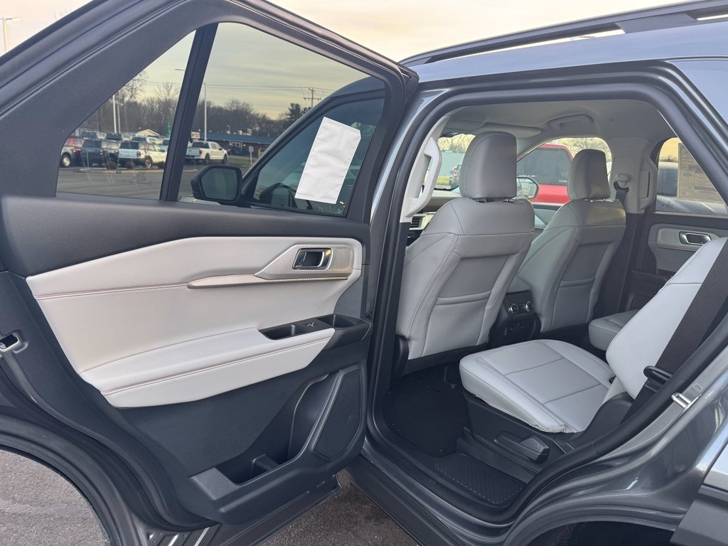 2026 Ford Explorer Active AWD